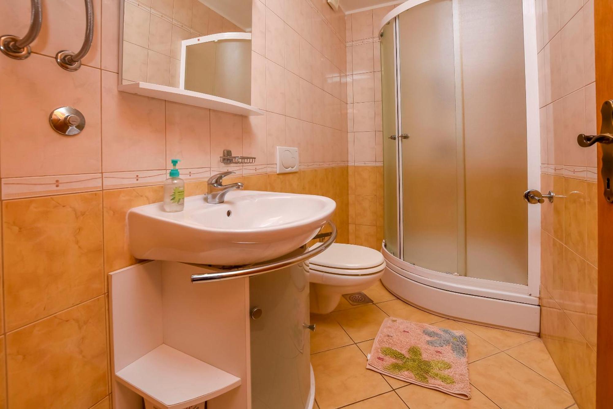 Apartments Ema ราชานิ ภายนอก รูปภาพ